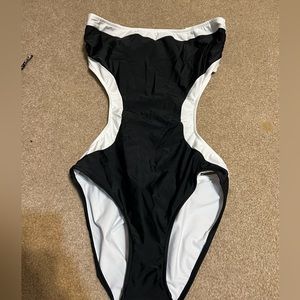 One piece bathing suit